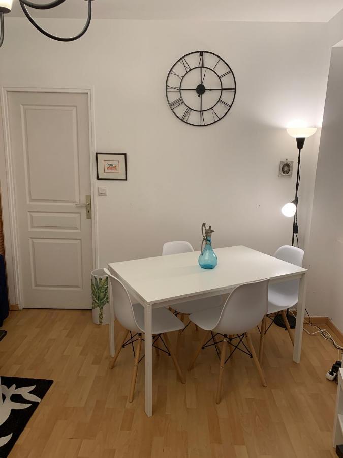 Biarritz Centre, Pres Avenue De Verdun, Cosy Apt 2 Pieces , Salon , Chambre Separe, Rue Tres Calme A 10 Minutes A Pied De La Grande Plage Exterior photo